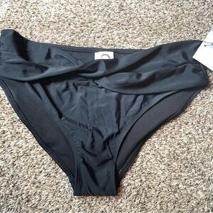 Zyia Women’s swim bottoms Large